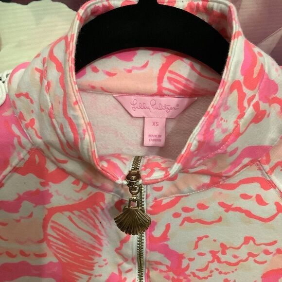 Lilly Pulitzer 3/4 zip Pink pullover. - Picture 3 of 7